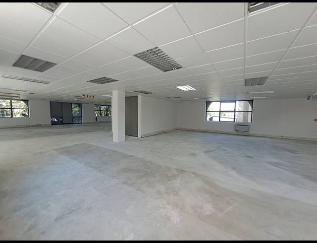 1,575M² OFFICE TO LET IN ILLOVO